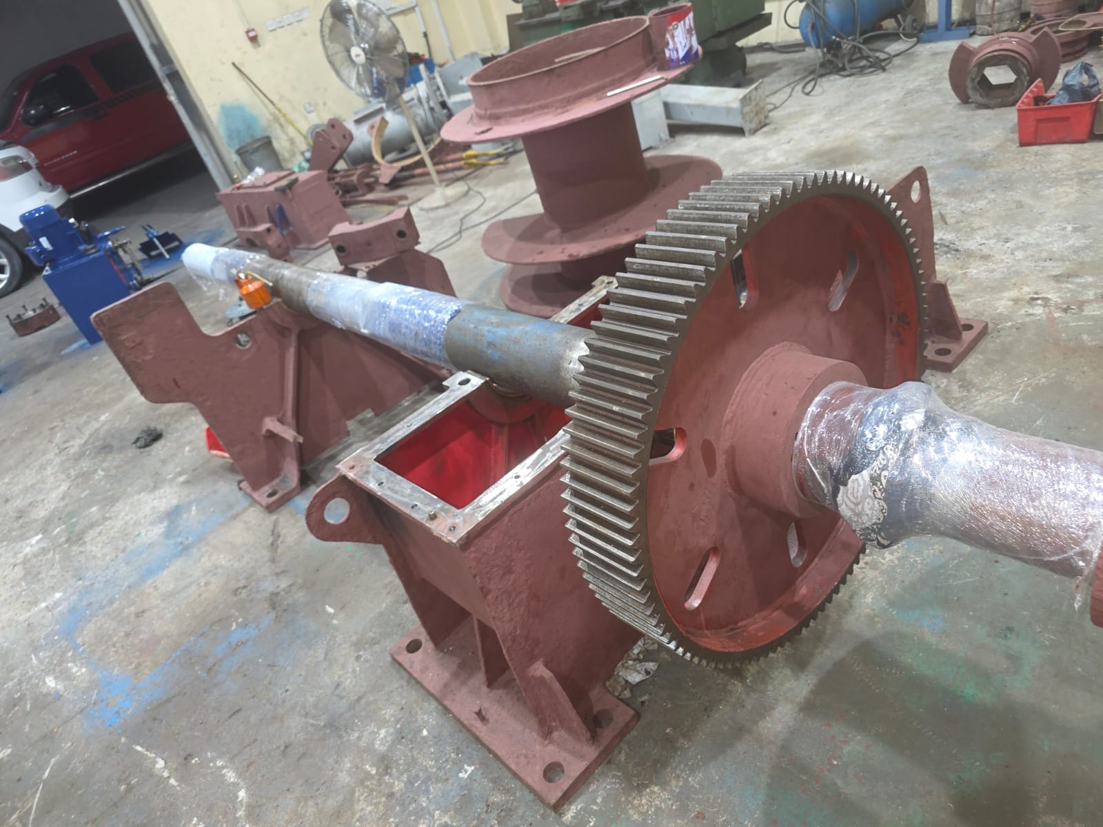 Anchor winch gear and shaft assembly in the workshop